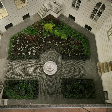 Flat On Andrassy Avenue Apartamento